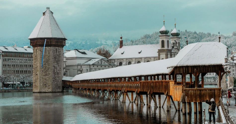 Lucerne in Winter: Snowy Activities, Christmas Markets & Mountain Adventures

